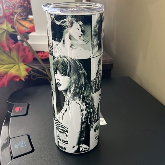 NEW! TAYLOR SWIFT Stainless Steel Tumbler - Picture 3 of 5